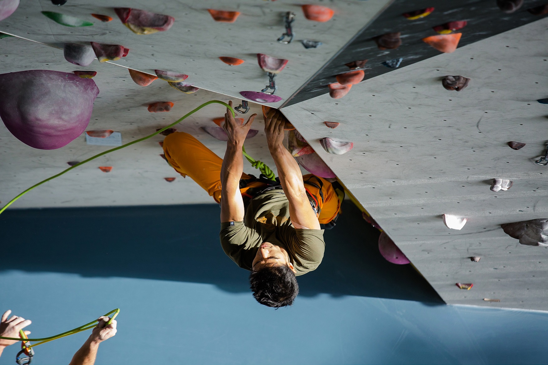 Kletterwand in der Halle