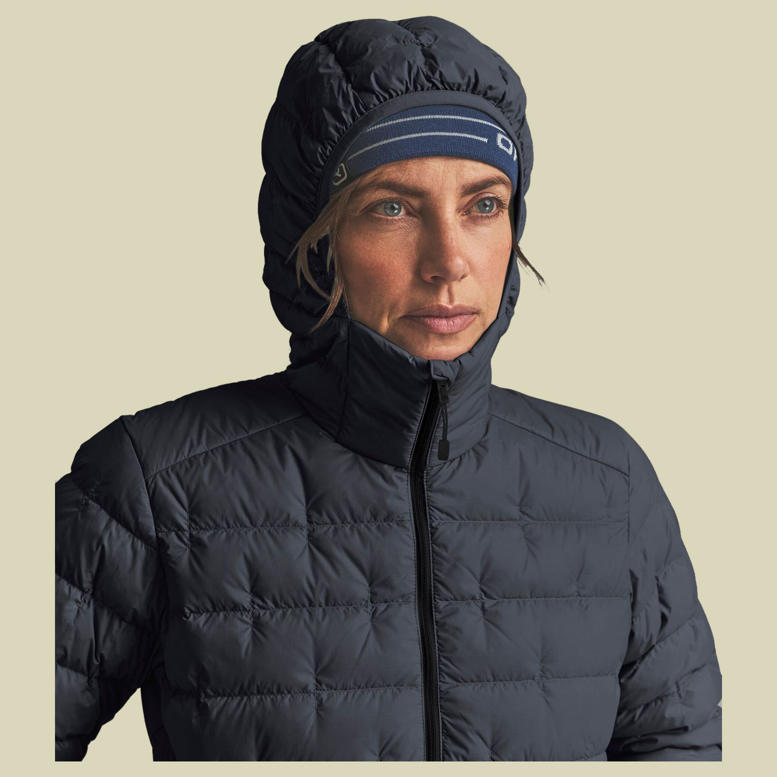 Downwool 180 Hooded Jacket Women S schwarz - black raven