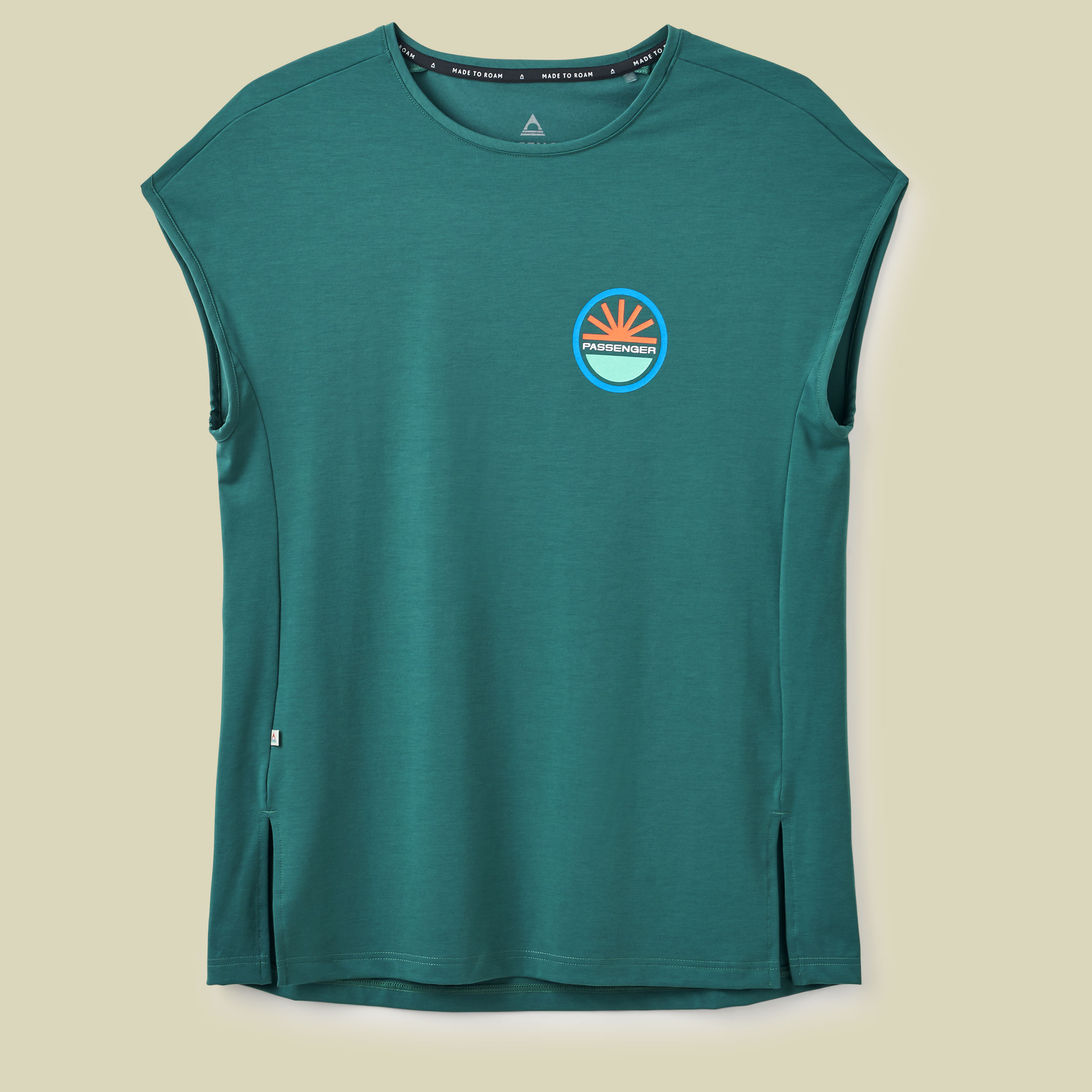 Chase The Light T-Shirt Women M blau - deep ocean