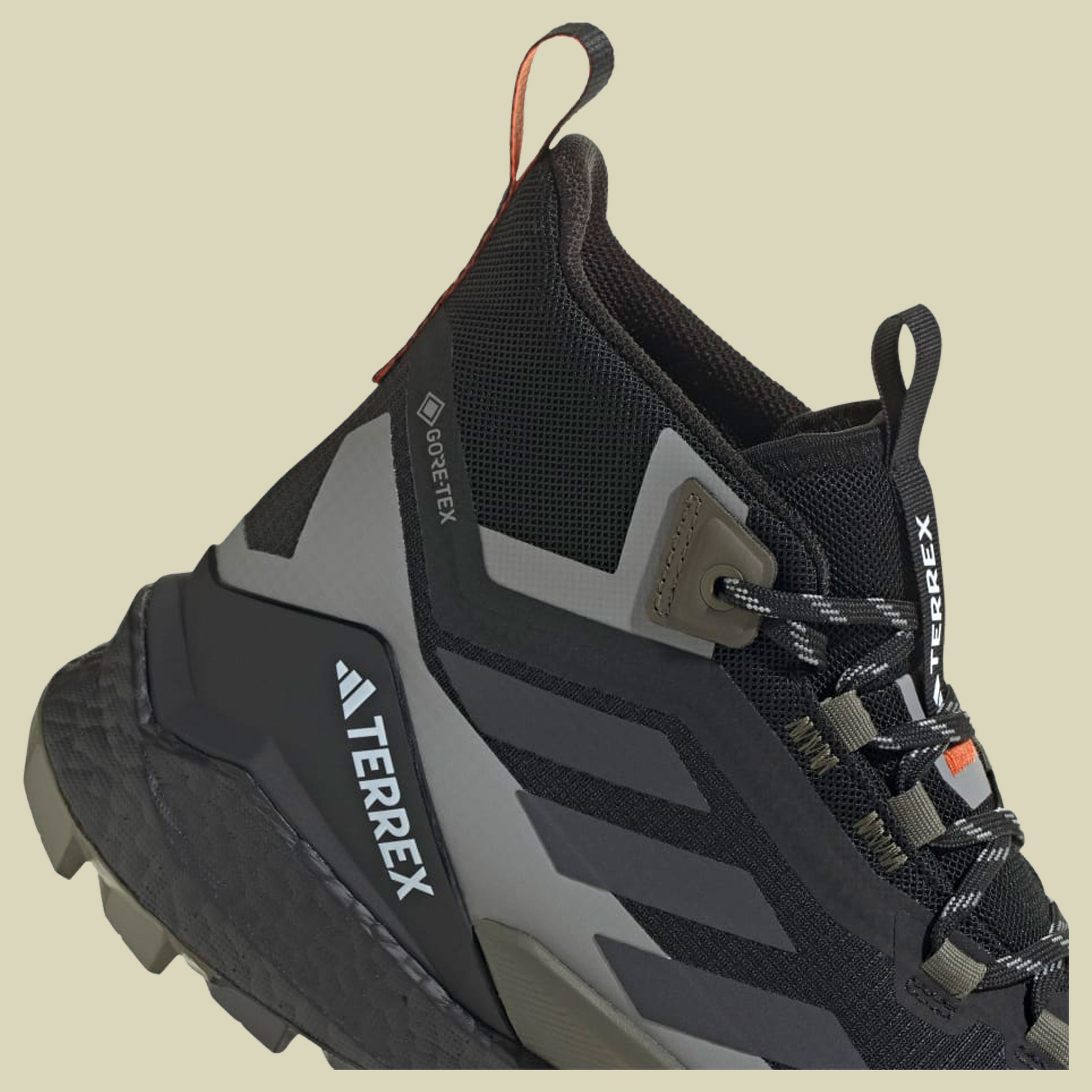 Terrex Free Hiker 2 GTX Men grau UK 9- core black/carbon/olive strata