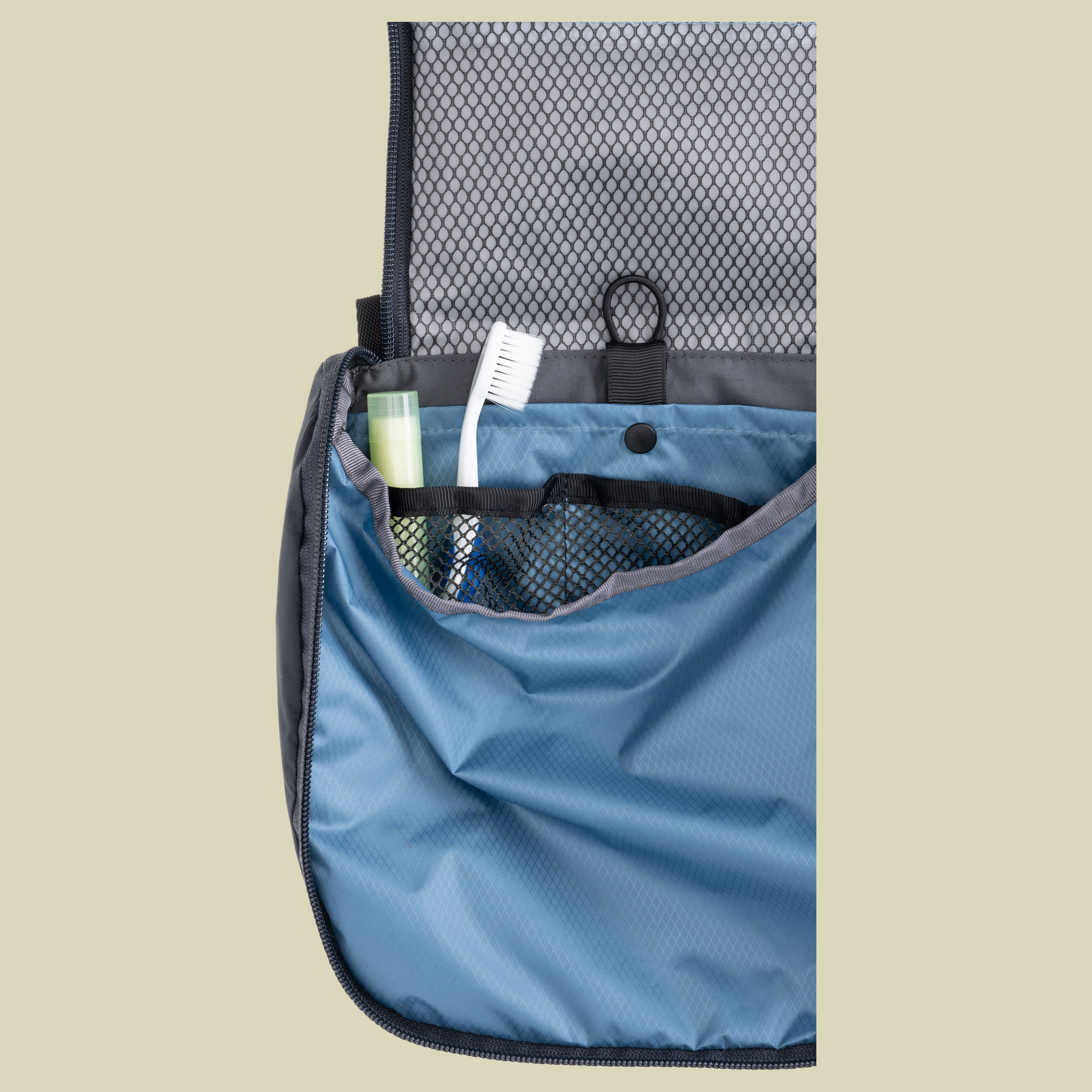 Toiletry Kit Allrounder Light ash blue/phantom black M (18 x 20 x 8 cm)