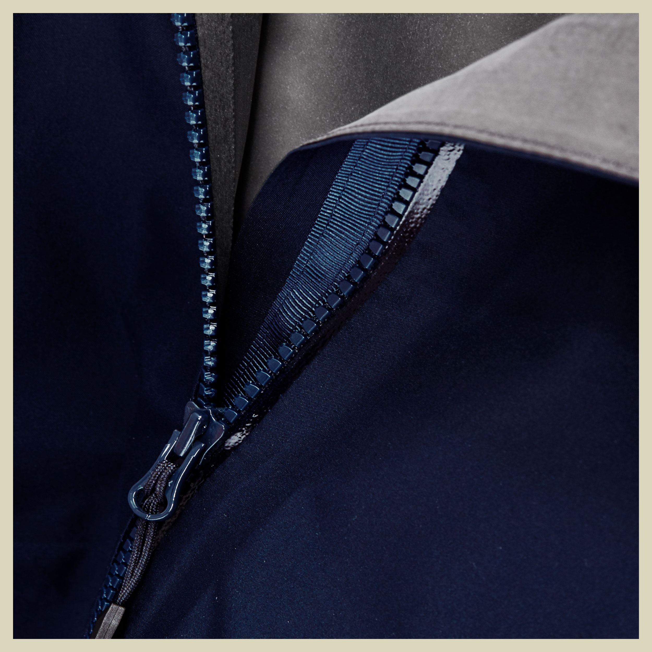 Convey Tour HS Hooded Jacket Women Größe M  Farbe marine-c