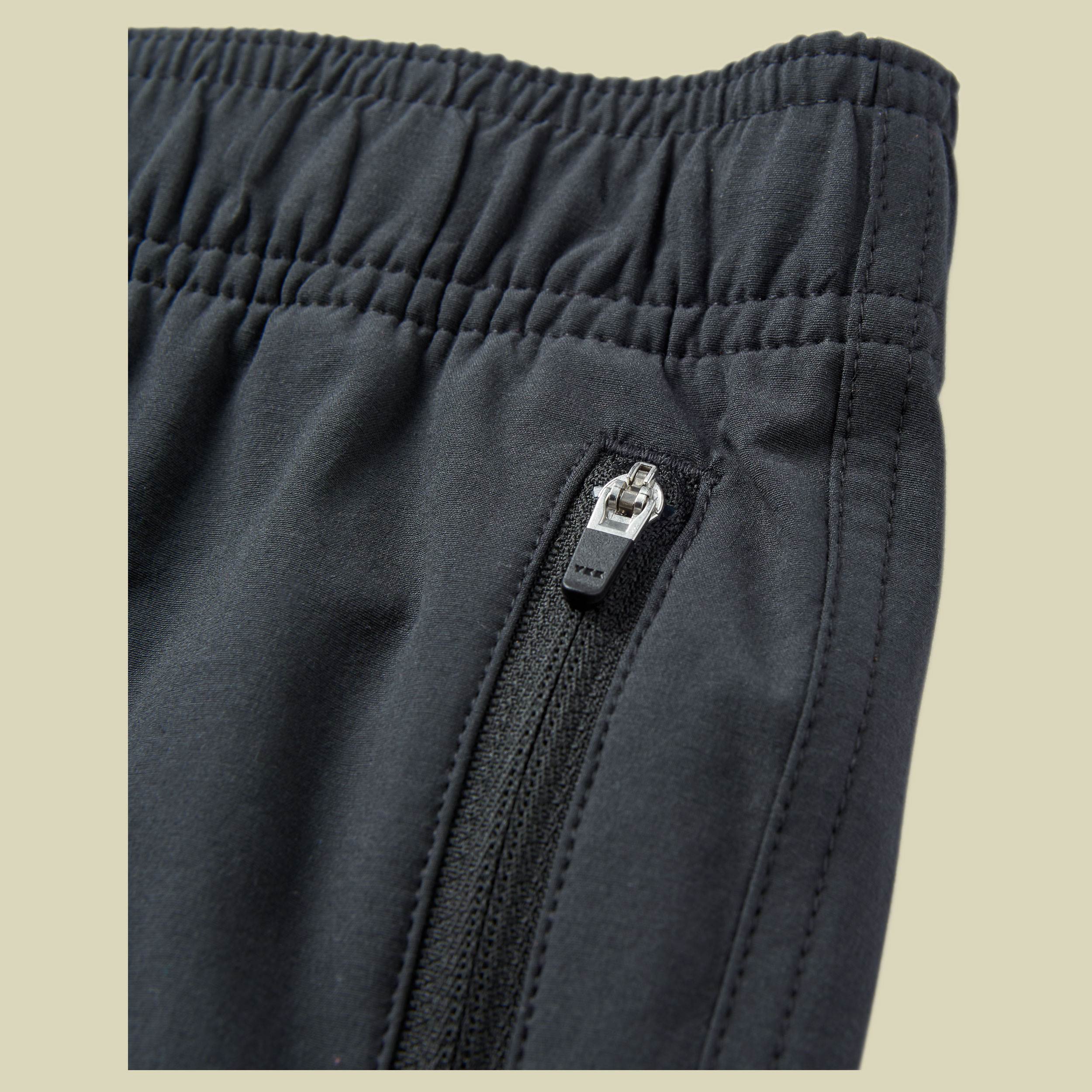 Traveller All Purpose Short Men L schwarz - black
