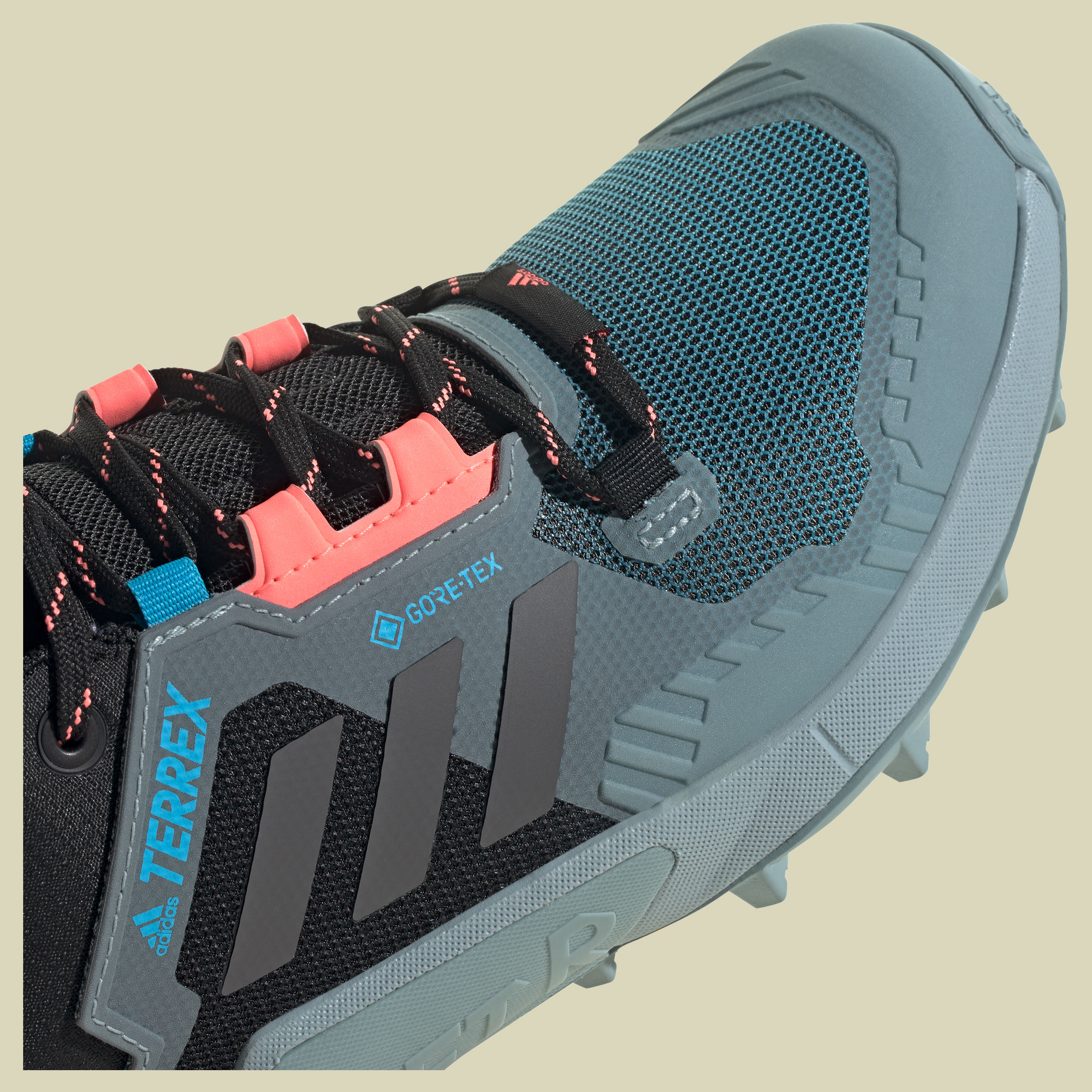 Terrex Swift R3 GTX Women Größe UK 7,5  Farbe core black/grey five/acid red