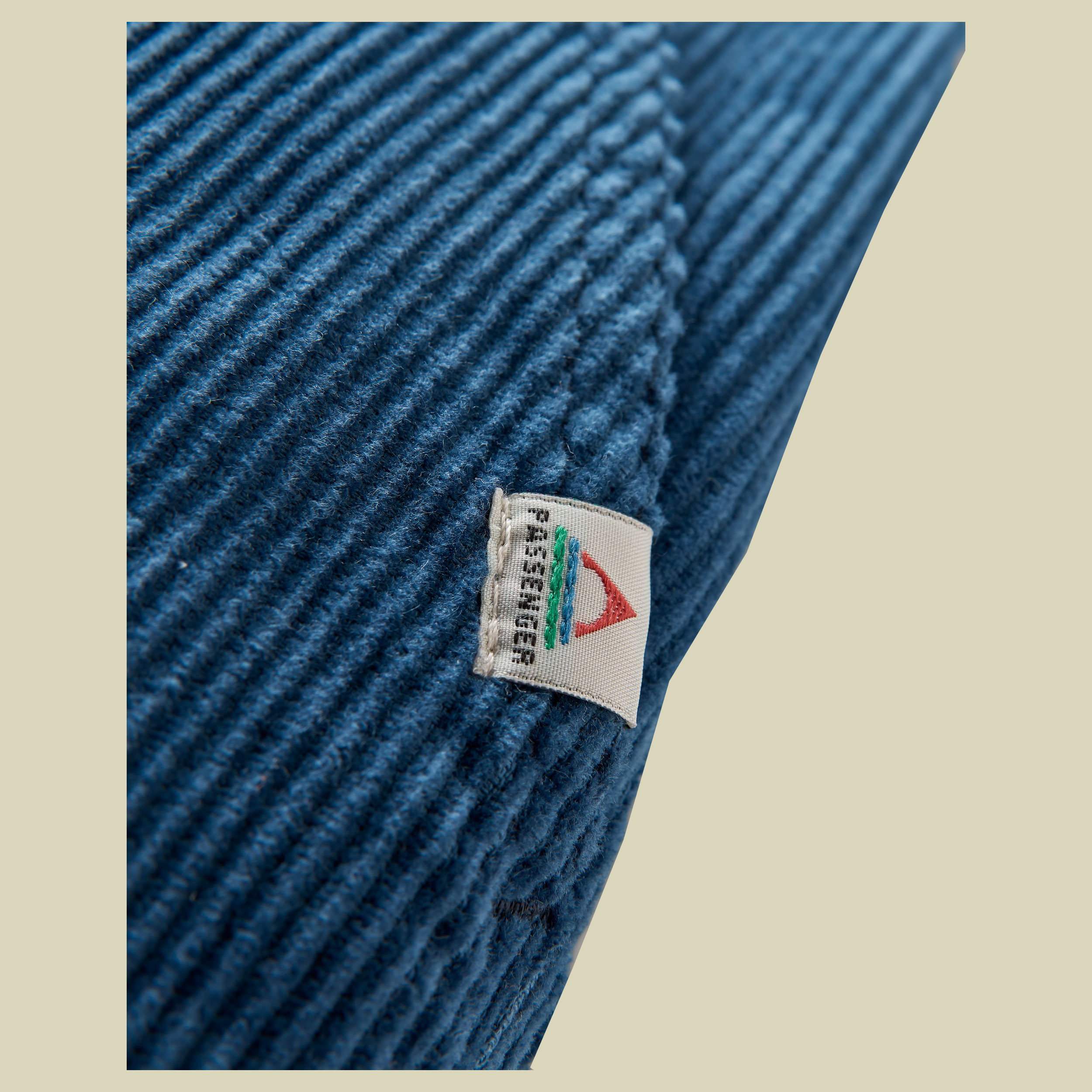 Avian Organic Cord Short Women S blau - dark denim