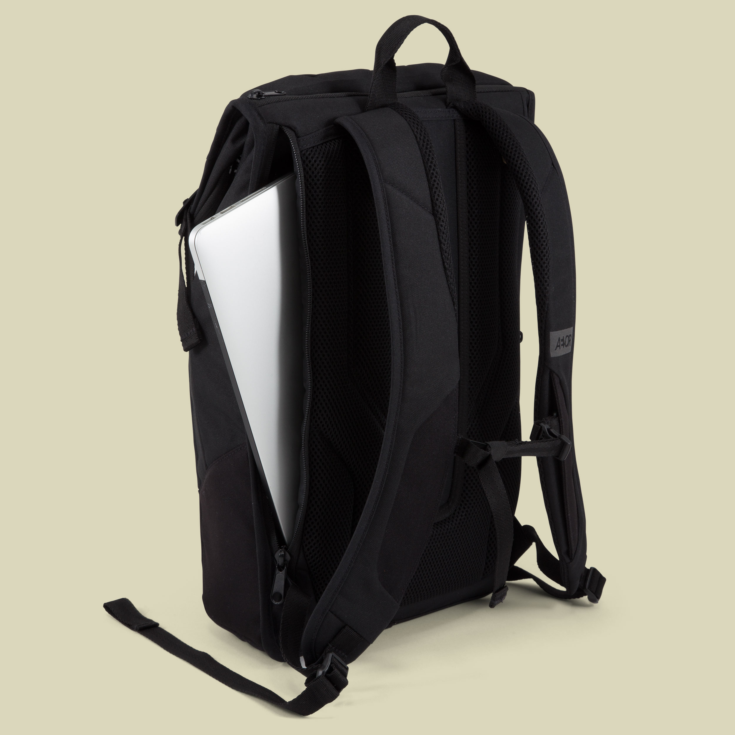 Aevor Daypack Volumen 18 Farbe black eclipse 2