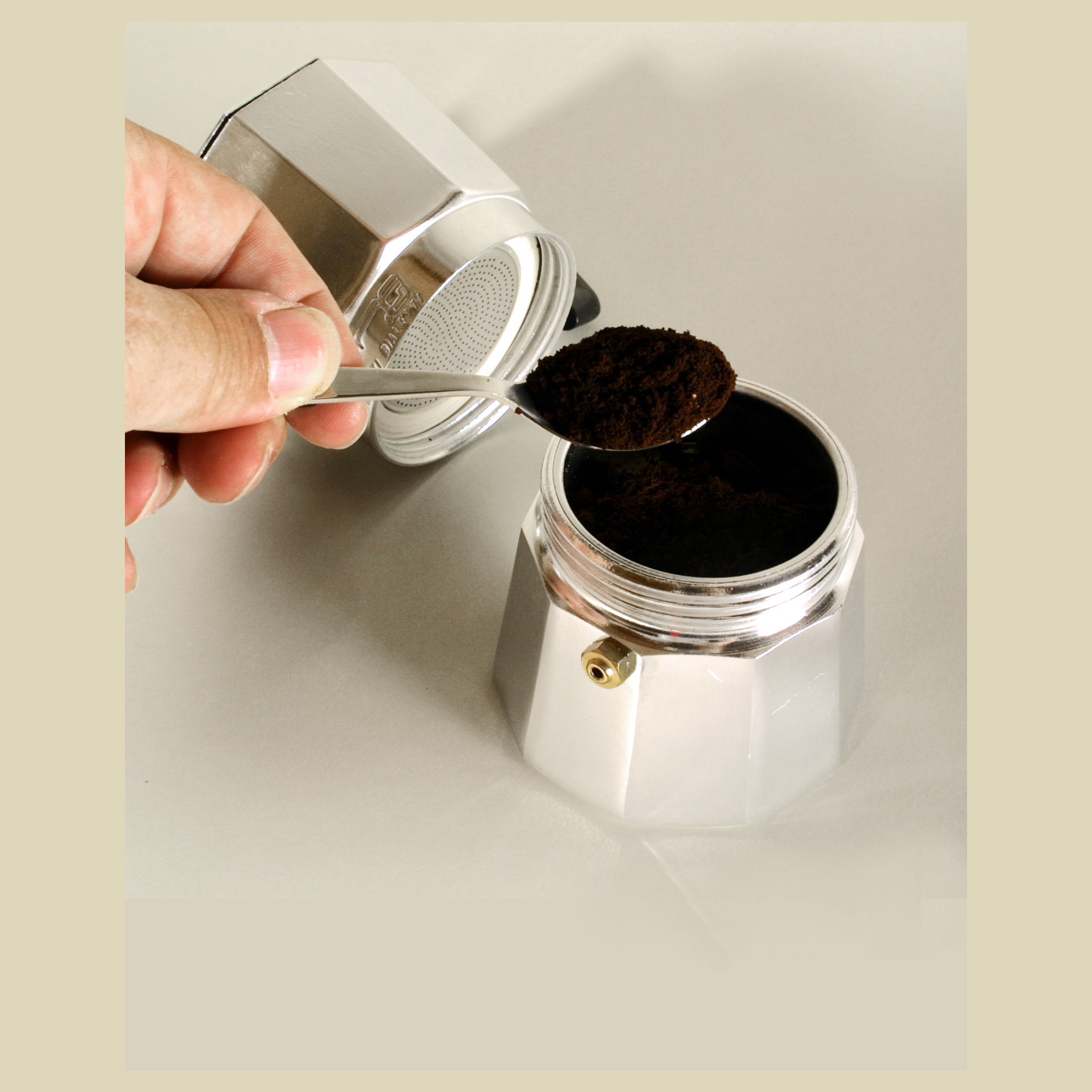Relags Espresso Maker `Bellanapoli`6 Tassen Version 6 Tassen Farbe Alu natur