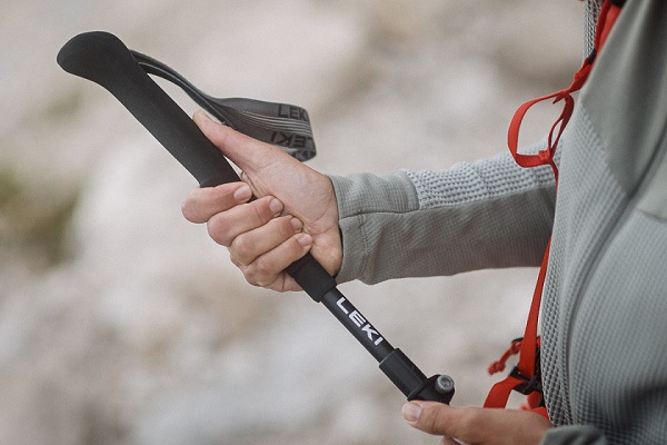 Leki Outdoor Imagebild - Wanderstock mit Handschlaufe in der Detailansicht