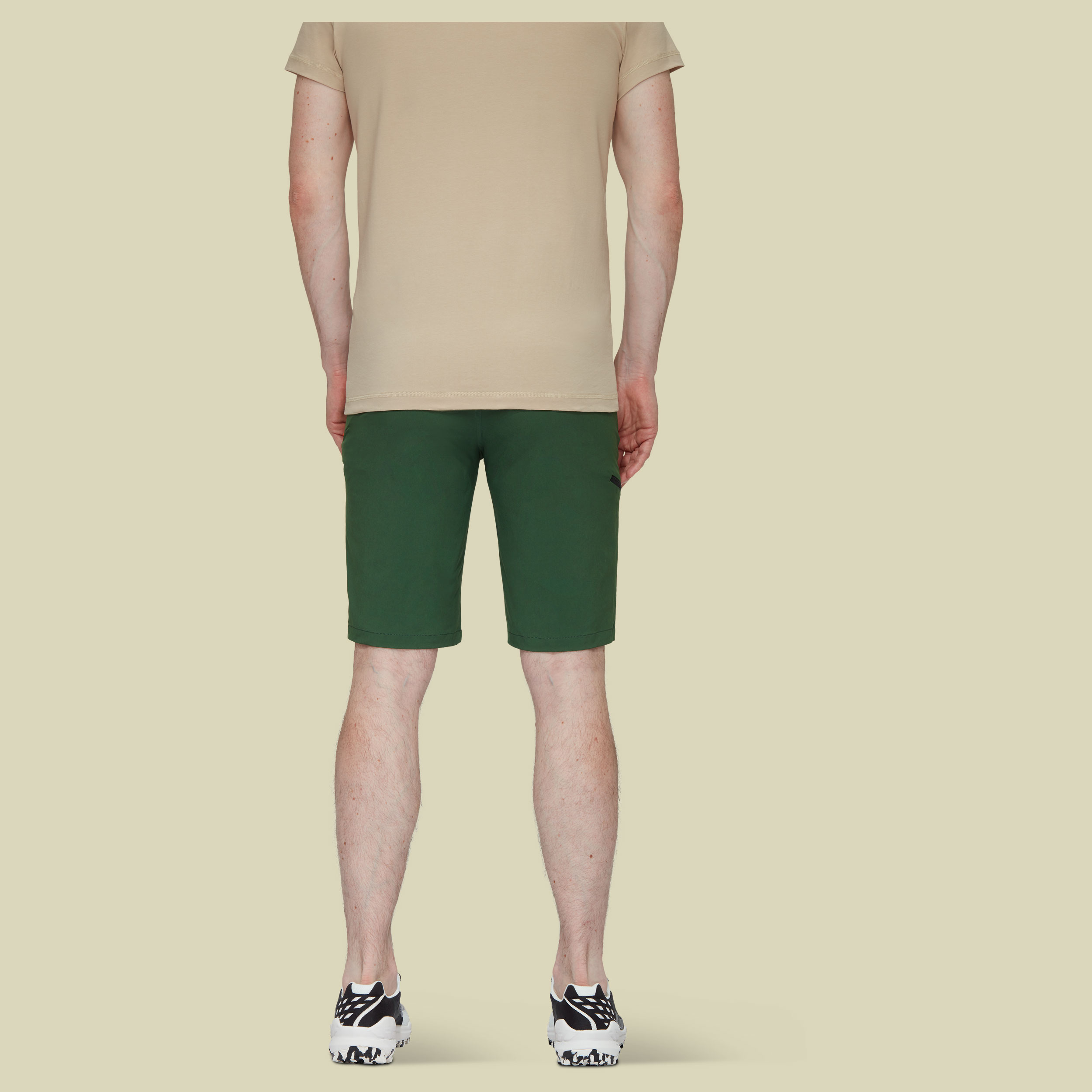 Runbold Shorts Men grün 56 - woods