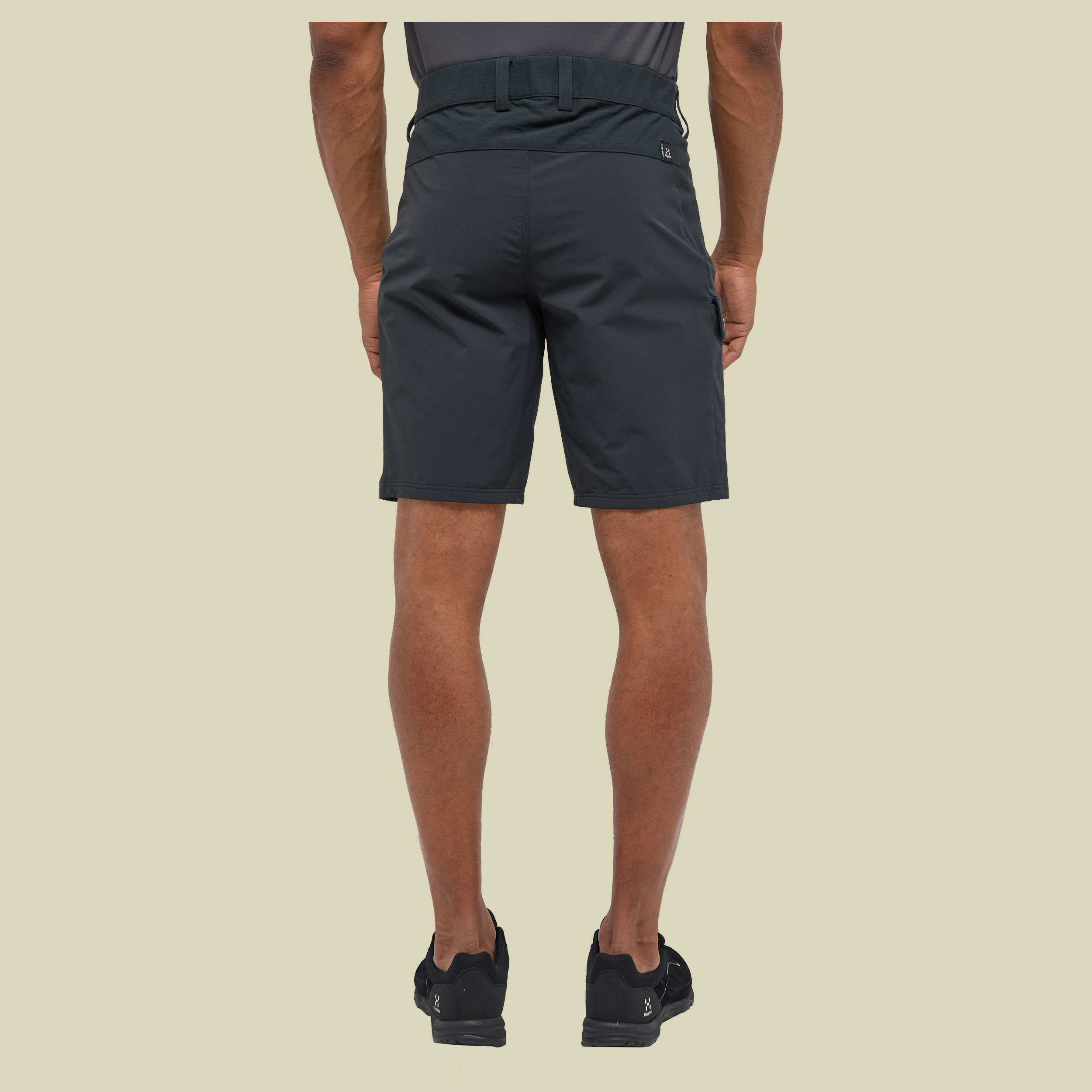 Mid Standard Shorts Men 52 schwarz - true black
