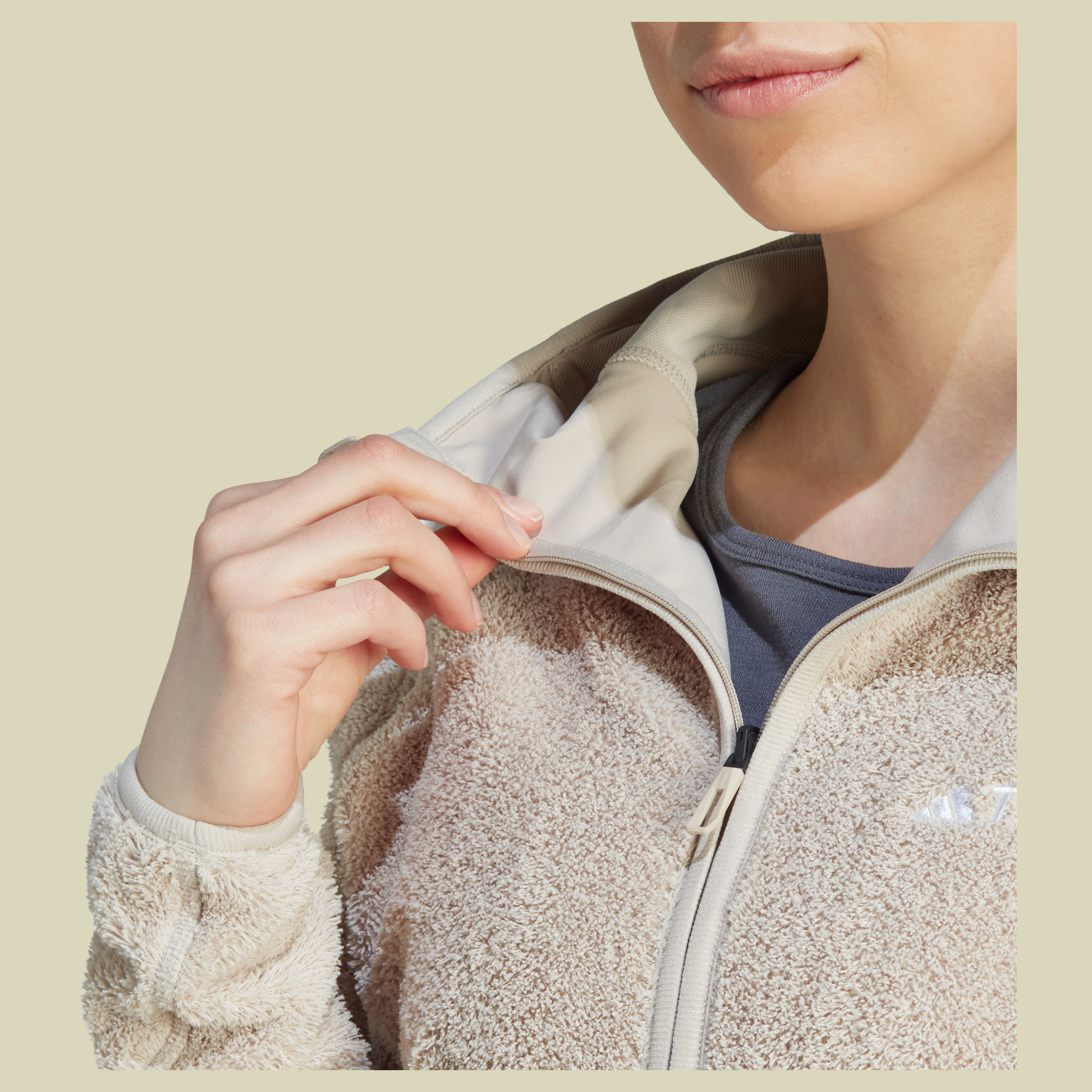 Terrex Techrock Reversible HP Fleece Jacket Women Größe L  Farbe wonder beige