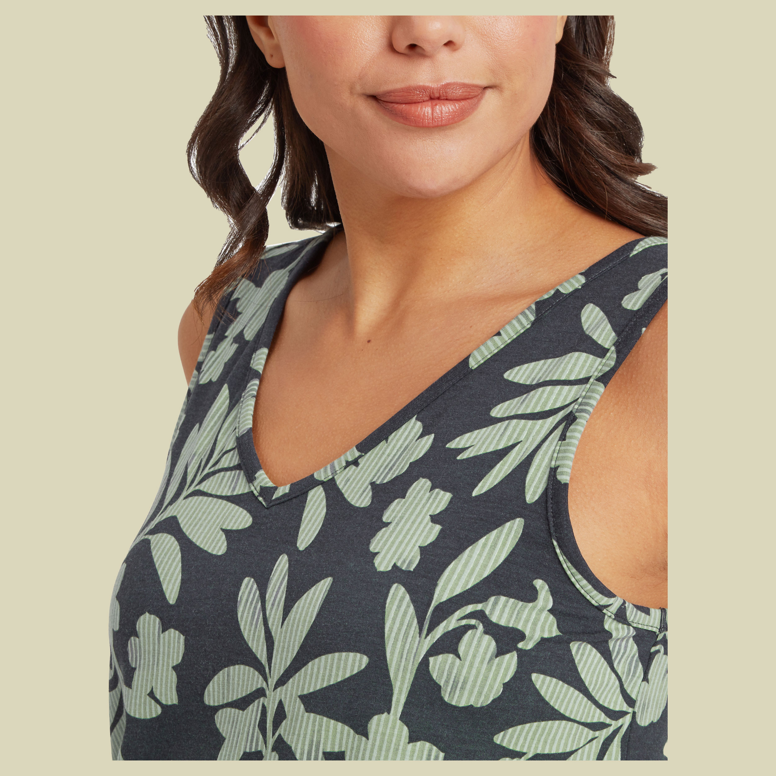 Neha V-Neck Tank Women schwarz XL - Farbe black gurans