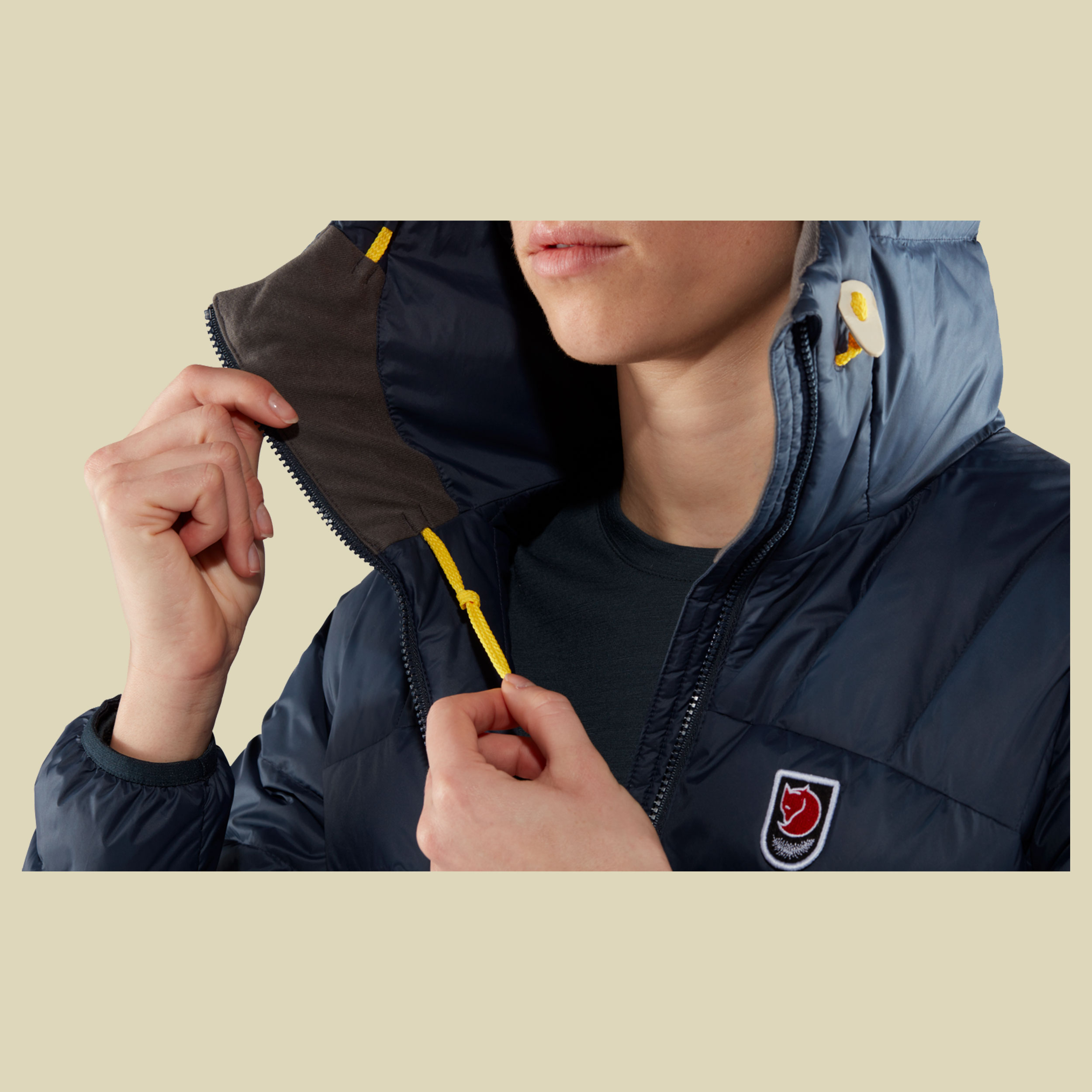 Expedition Pack Down Hoodie Women Größe S Farbe navy