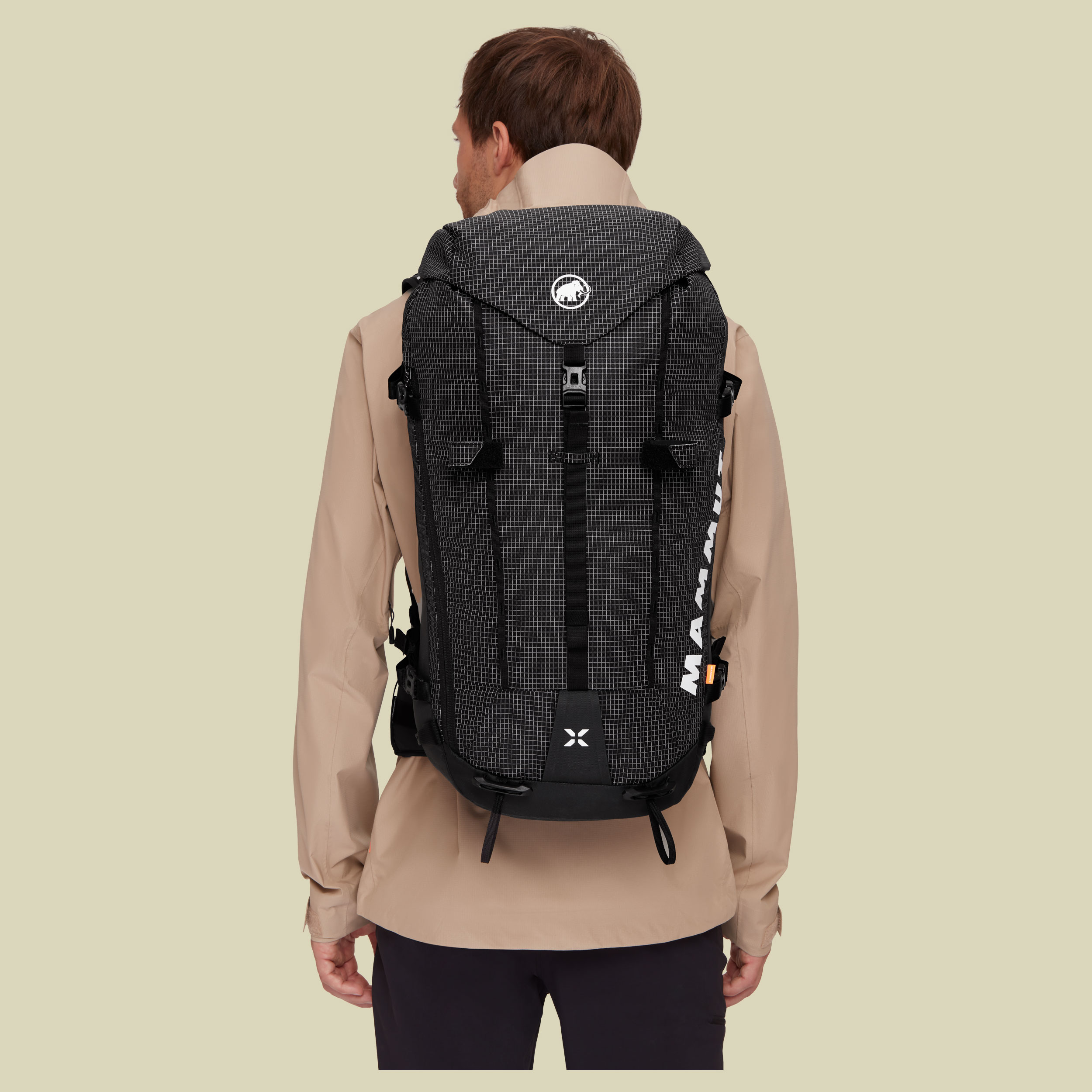 Trion 38  schwarz - black