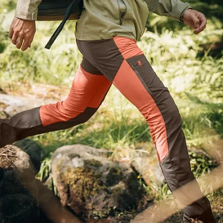 Pinewood Outdoorhosen im Einsatz