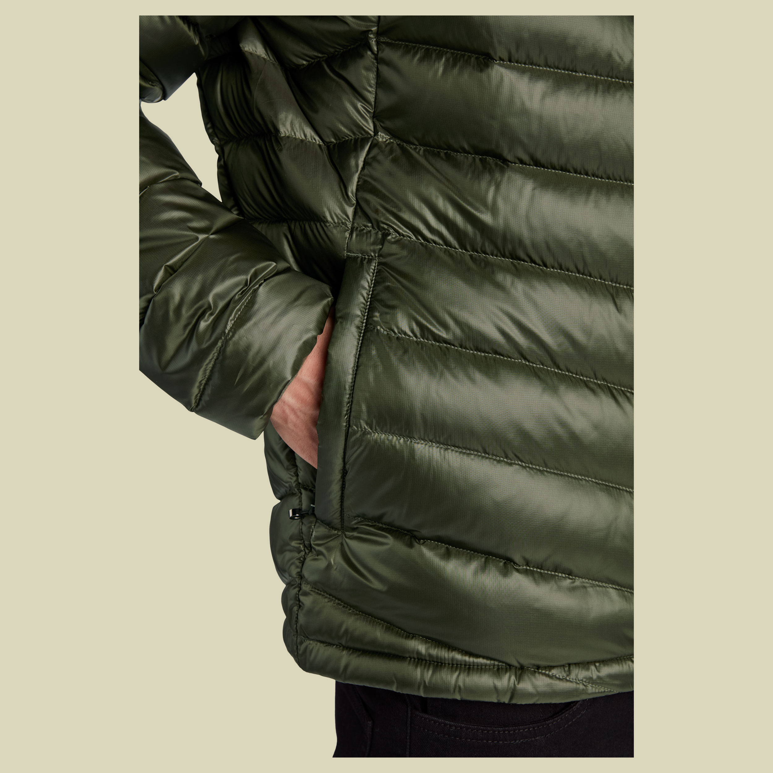 Payne Lightweight Down Jacket Men Größe L  Farbe dark moss