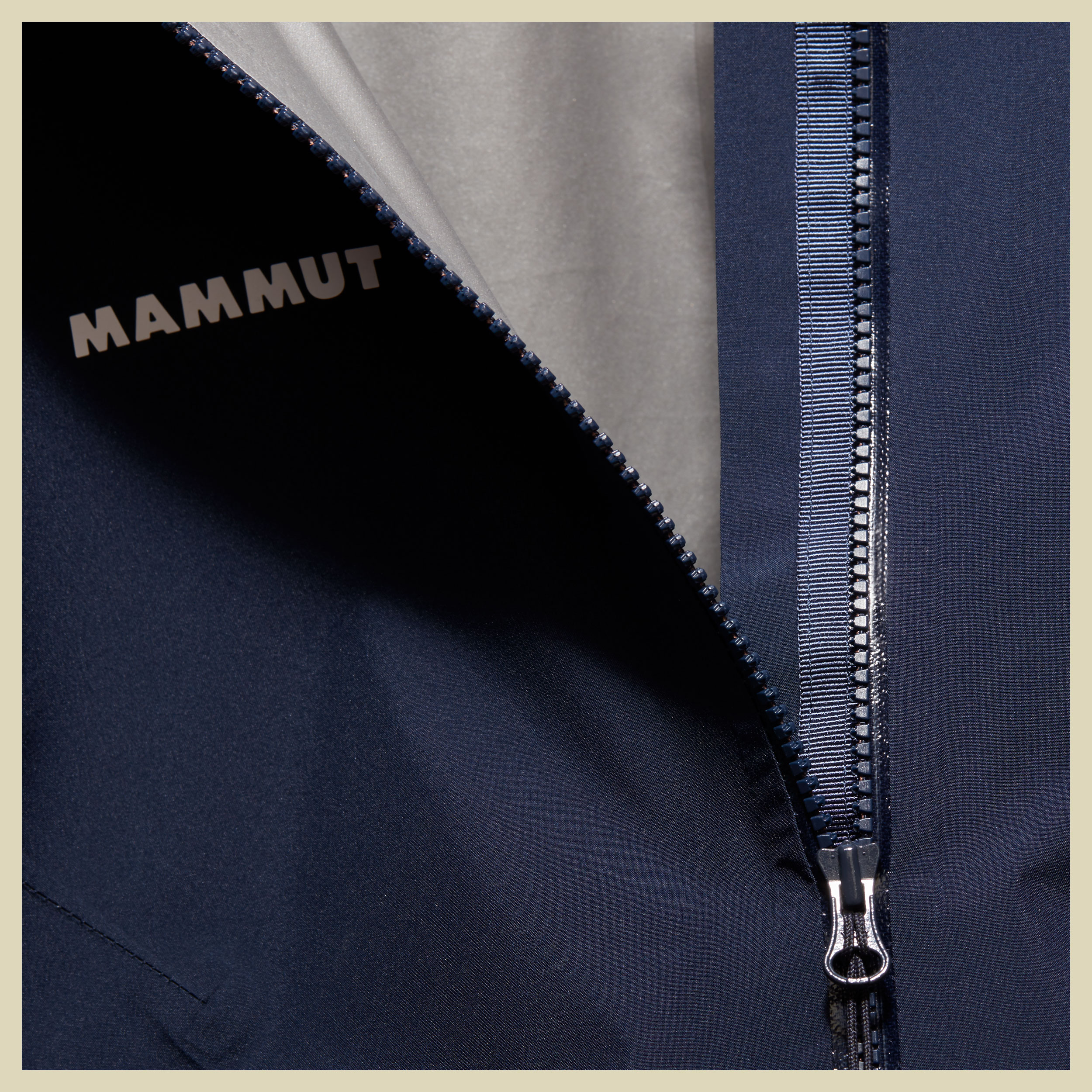 Convey Tour HS Hooded Jacket Women Größe M  Farbe marine