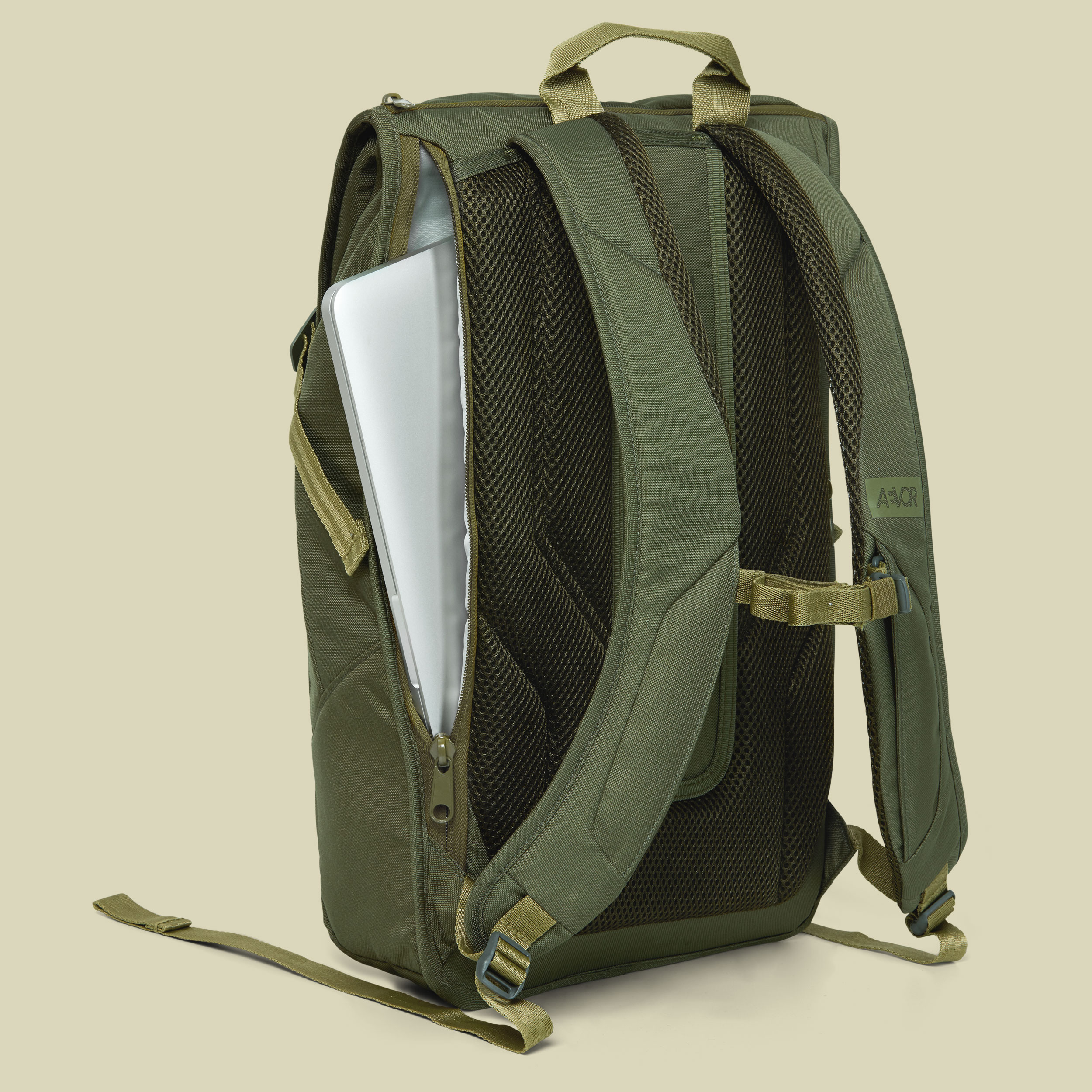 Aevor Daypack Volumen 18 Farbe pine green