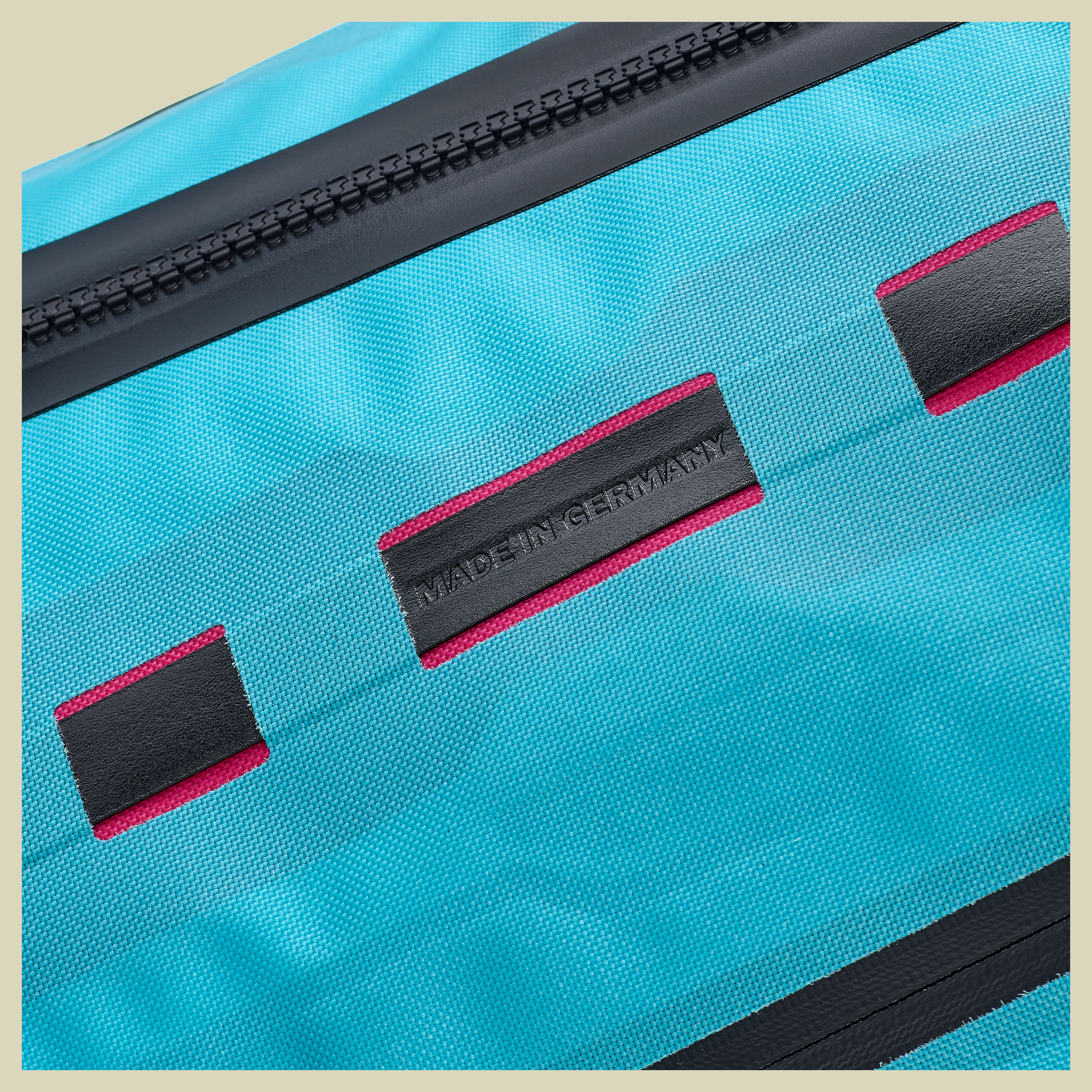 Duffle Lite 60 L blau - cyber blue-cyber pink