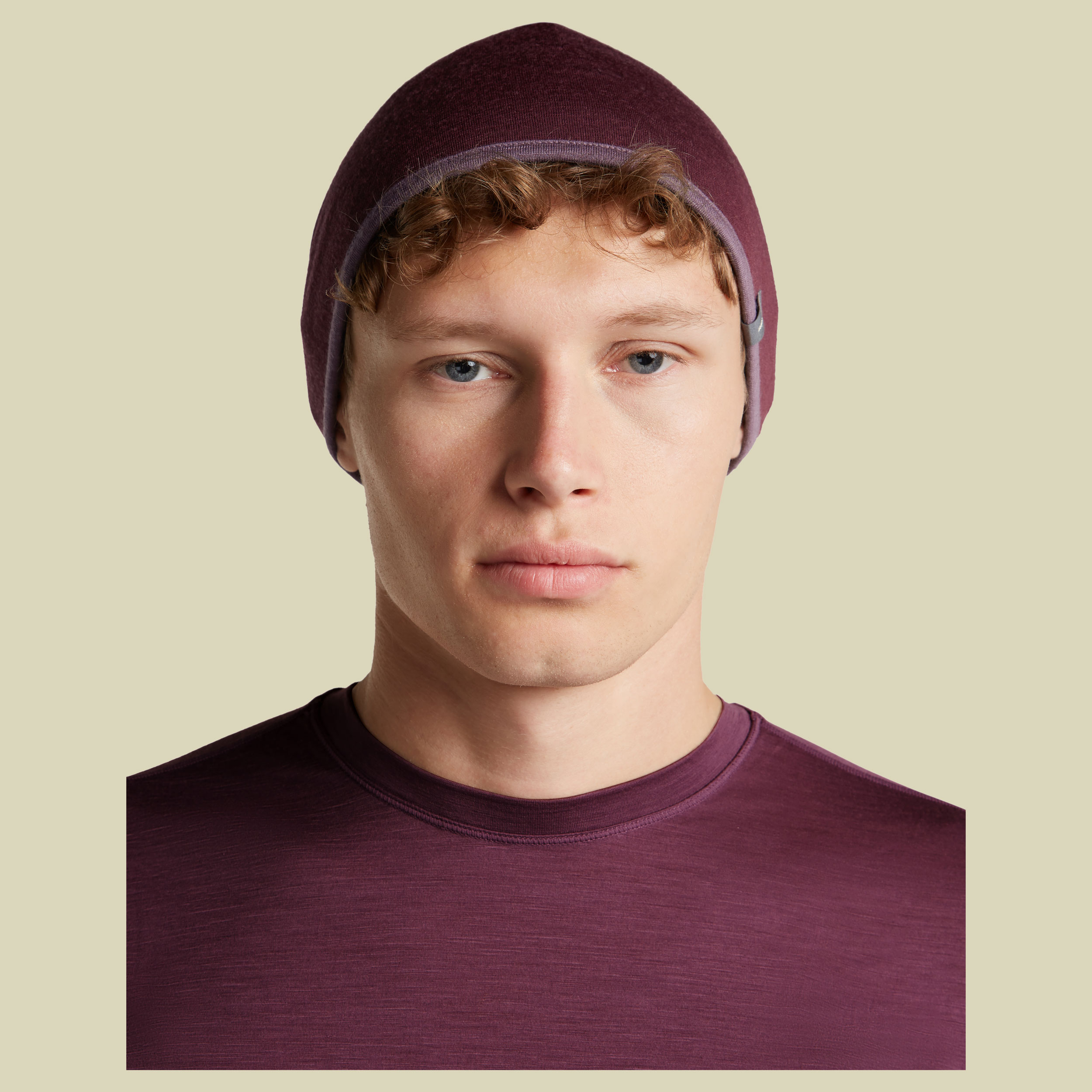 Merino 200 Oasis Reversible Beanie Unisex dark berry/grey plum one size