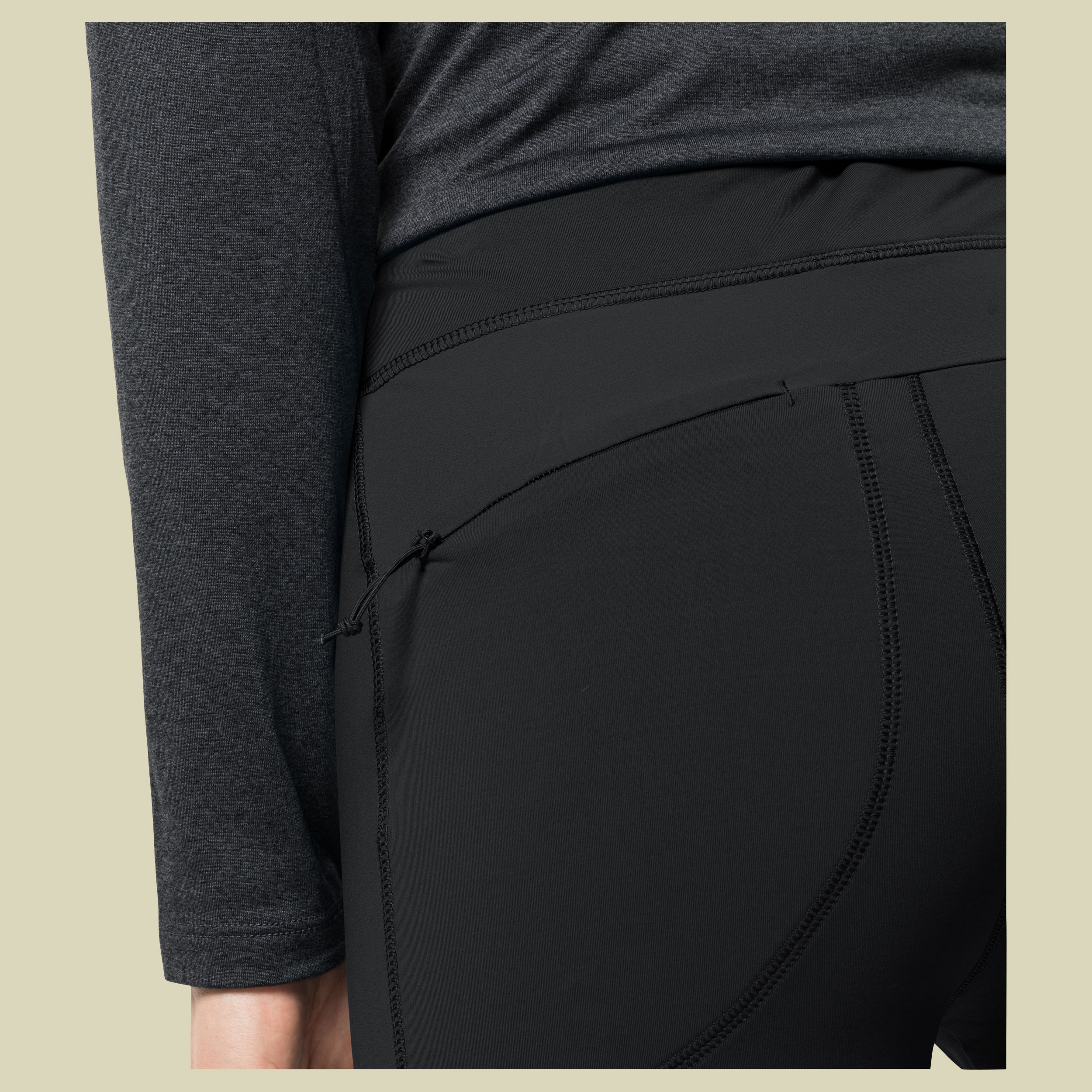 Salmaser Tights Women Größe M  Farbe black