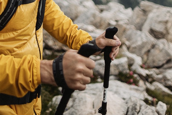 Leki Outdoor Imagebild - Wanderstock mit Handschlaufe in der Detailansicht